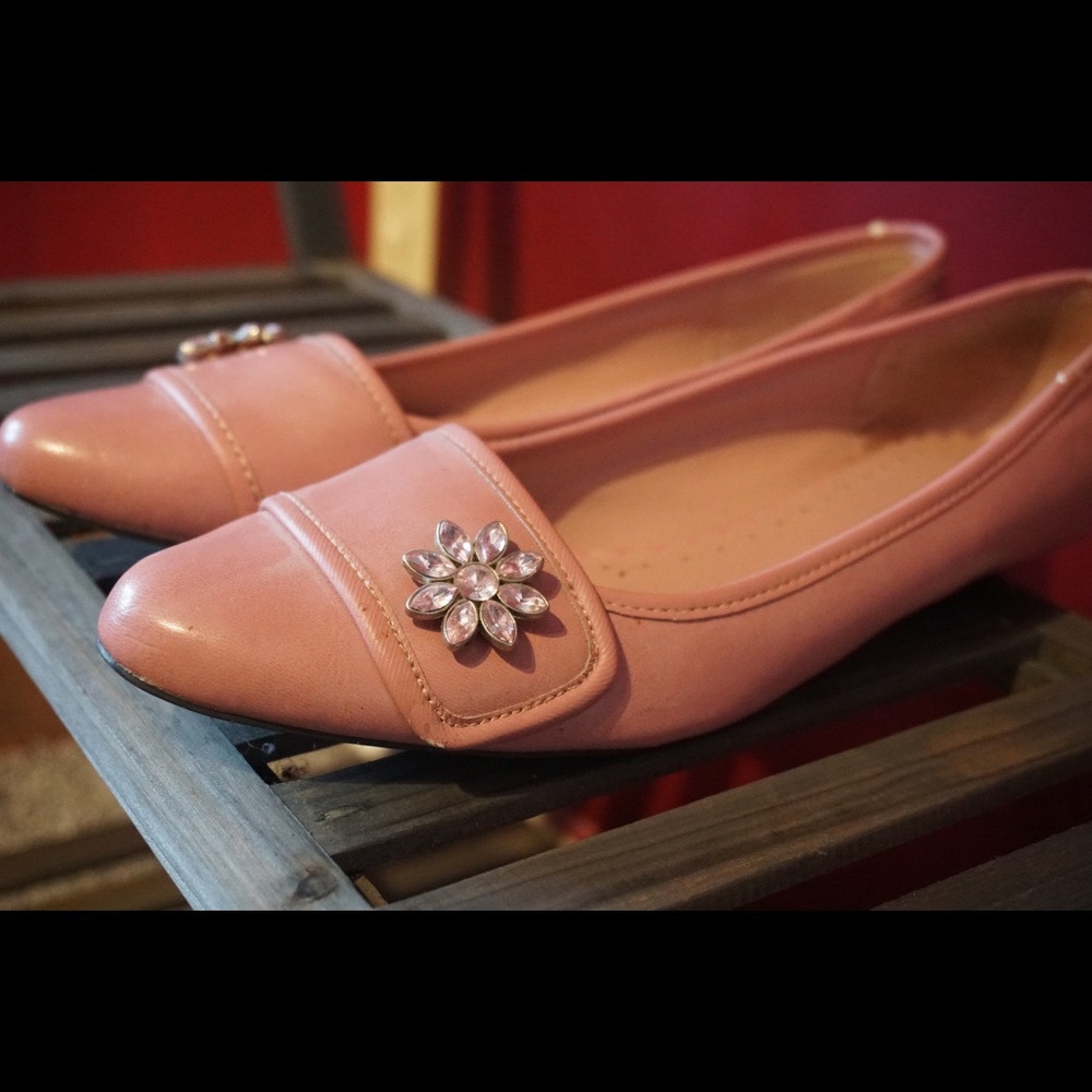 Small flat heel - Picture 3 of 4